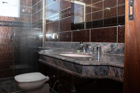 Apartamento à venda com 220m², 5 quartos e 2 vagasBanheiro da Suíte