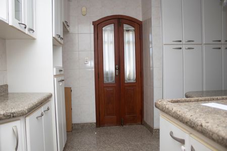 Apartamento à venda com 220m², 5 quartos e 2 vagascozinha