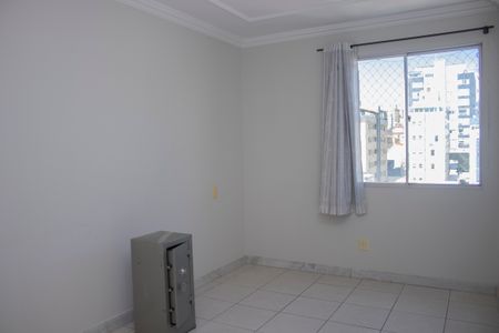 Apartamento à venda com 220m², 5 quartos e 2 vagasQuarto 3