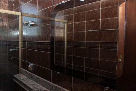 Apartamento à venda com 220m², 5 quartos e 2 vagasBanheiro da Suíte