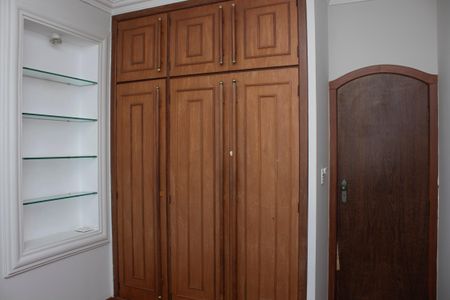 Apartamento à venda com 220m², 5 quartos e 2 vagasSuíte