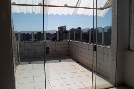 Apartamento à venda com 220m², 5 quartos e 2 vagasCobertura