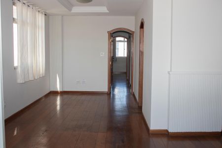 Apartamento à venda com 220m², 5 quartos e 2 vagasSala