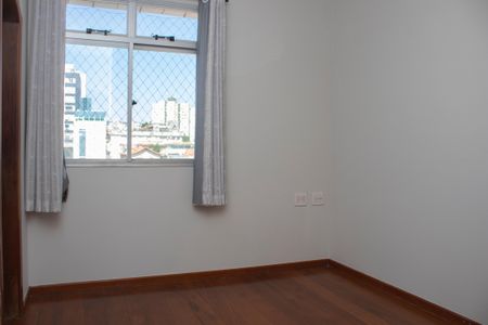 Apartamento à venda com 220m², 5 quartos e 2 vagasQuarto 2