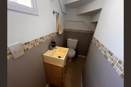 Casa de condomínio para alugar com 177m², 4 quartos e 2 vagas Casa de condomínio para alugar com 177m², 4 quartos e 2 vagasLavabo