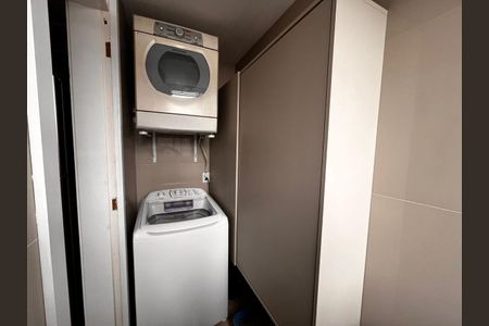 Casa de condomínio para alugar com 177m², 4 quartos e 2 vagas Casa de condomínio para alugar com 177m², 4 quartos e 2 vagasÁrea de Serviço