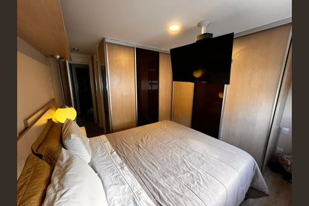 Casa de condomínio para alugar com 177m², 4 quartos e 2 vagas Casa de condomínio para alugar com 177m², 4 quartos e 2 vagasSuíte