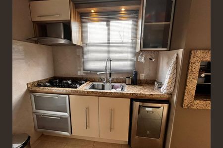 Casa de condomínio para alugar com 177m², 4 quartos e 2 vagas Casa de condomínio para alugar com 177m², 4 quartos e 2 vagasCozinha