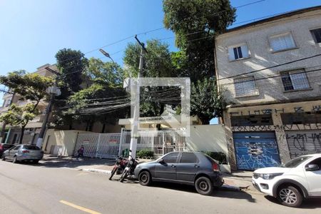 Apartamento à venda com 56m², 2 quartos e 1 vaga Apartamento à venda com 56m², 2 quartos e 1 vagaFachada