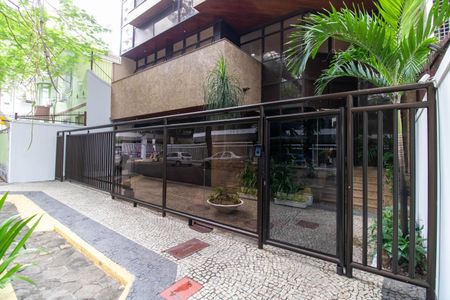 Apartamento à venda com 180m², 4 quartos e 2 vagasFachada