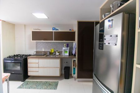 Apartamento à venda com 180m², 4 quartos e 2 vagasCozinha e Área de Serviço