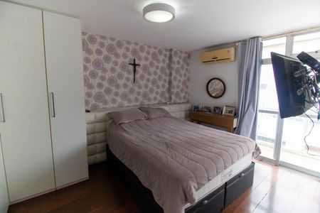 Apartamento à venda com 180m², 4 quartos e 2 vagasSuíte 1
