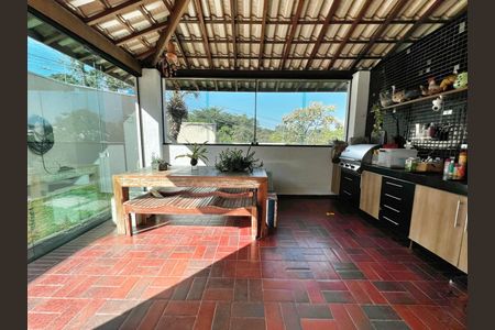 Casa de condomínio à venda com 232m², 3 quartos e 3 vagasÁrea Gourmet