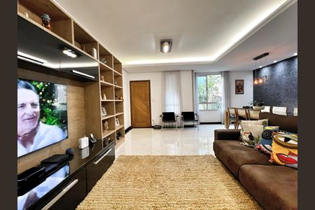 Casa de condomínio à venda com 232m², 3 quartos e 3 vagasSala