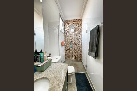 Casa de condomínio à venda com 232m², 3 quartos e 3 vagasBanheiro da Suíte 1