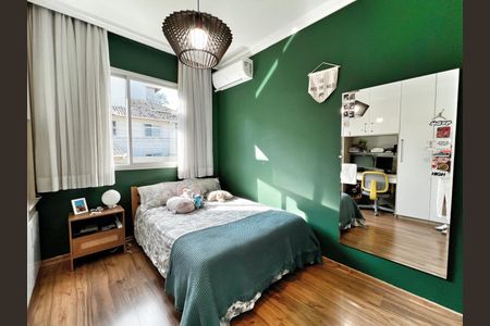 Casa de condomínio à venda com 232m², 3 quartos e 3 vagasSuíte 1