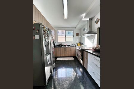 Casa de condomínio à venda com 232m², 3 quartos e 3 vagasCozinha