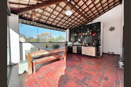 Casa de condomínio à venda com 232m², 3 quartos e 3 vagasÁrea Gourmet