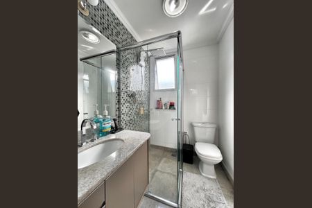 Casa de condomínio à venda com 232m², 3 quartos e 3 vagasBanheiro da Suíte 2