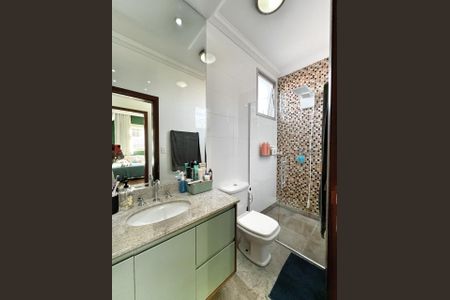 Casa de condomínio à venda com 232m², 3 quartos e 3 vagasBanheiro da Suíte 1