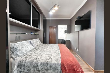 Casa de condomínio à venda com 232m², 3 quartos e 3 vagasSuíte 2