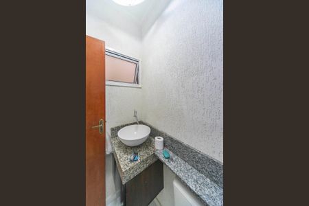 Casa de condomínio para alugar com 123m², 3 quartos e 3 vagasLavabo