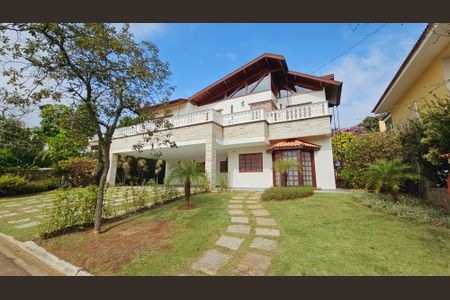 Casa de condomínio à venda com 700m², 3 quartos e 3 vagasFachada