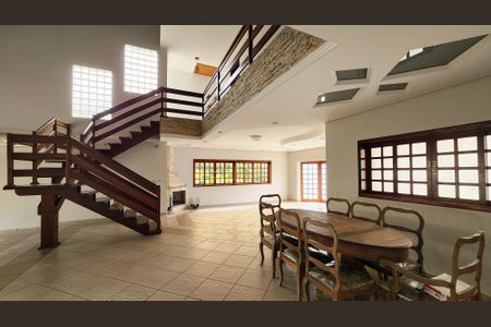 Casa de condomínio à venda com 700m², 3 quartos e 3 vagasSala