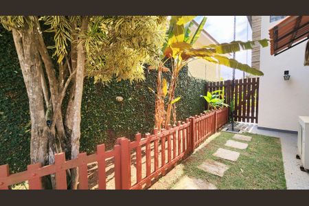 Casa de condomínio à venda com 700m², 3 quartos e 3 vagasQuintal