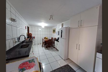 Casa à venda com 170m², 3 quartos e 2 vagas Casa à venda com 170m², 3 quartos e 2 vagasFoto 24