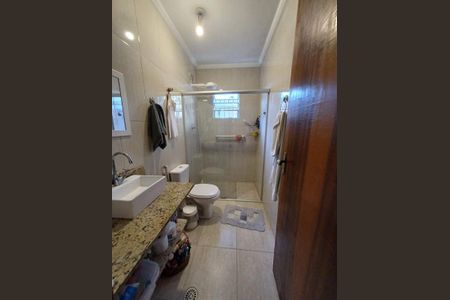 Casa à venda com 170m², 3 quartos e 2 vagas Casa à venda com 170m², 3 quartos e 2 vagasFoto 02