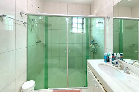 Casa para alugar com 417m², 5 quartos e 4 vagas Casa para alugar com 417m², 5 quartos e 4 vagasBanheiro da Suíte 1