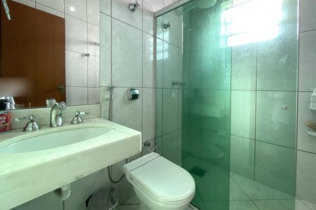 Casa para alugar com 417m², 5 quartos e 4 vagas Casa para alugar com 417m², 5 quartos e 4 vagasBanheiro