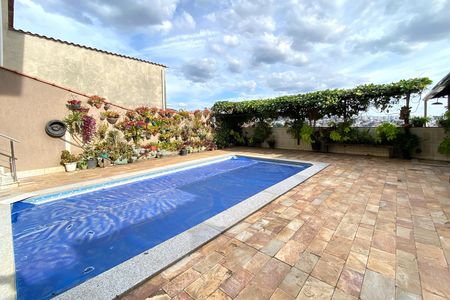 Casa para alugar com 417m², 5 quartos e 4 vagas