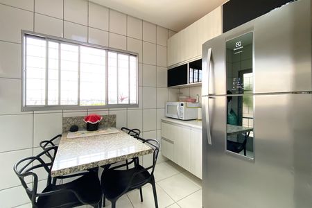 Casa para alugar com 417m², 5 quartos e 4 vagas Casa para alugar com 417m², 5 quartos e 4 vagasCozinha