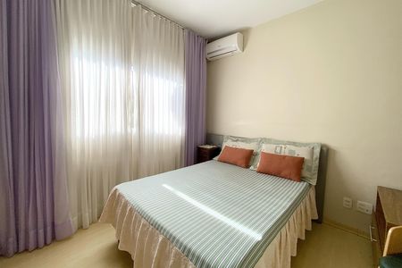 Casa para alugar com 417m², 5 quartos e 4 vagas Casa para alugar com 417m², 5 quartos e 4 vagasQuarto 4