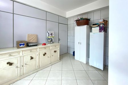 Casa para alugar com 417m², 5 quartos e 4 vagas Casa para alugar com 417m², 5 quartos e 4 vagasÁrea de Serviço