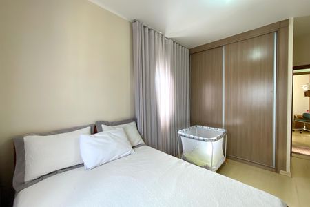 Casa para alugar com 417m², 5 quartos e 4 vagas Casa para alugar com 417m², 5 quartos e 4 vagasQuarto 3