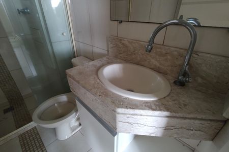 Apartamento para alugar com 70m², 3 quartos e 1 vaga Apartamento para alugar com 70m², 3 quartos e 1 vagaBanheiro da Suíte