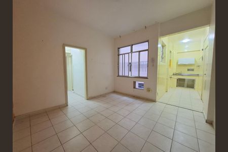 Apartamento à venda com 37m², 1 quarto e sem vaga Apartamento à venda com 37m², 1 quarto e sem vagaSala