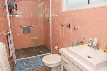 Apartamento à venda com 180m², 3 quartos e sem vagaBanheiro da Suíte