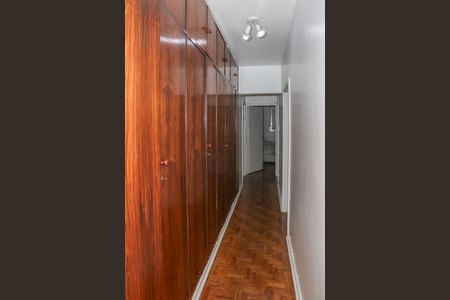 Apartamento à venda com 180m², 3 quartos e sem vagaCorredor