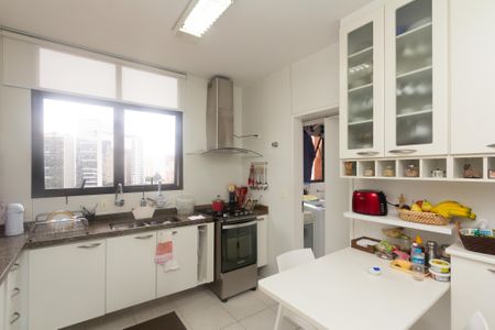 Apartamento para alugar com 155m², 2 quartos e 2 vagasCozinha