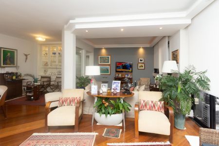 Apartamento para alugar com 155m², 2 quartos e 2 vagasSala