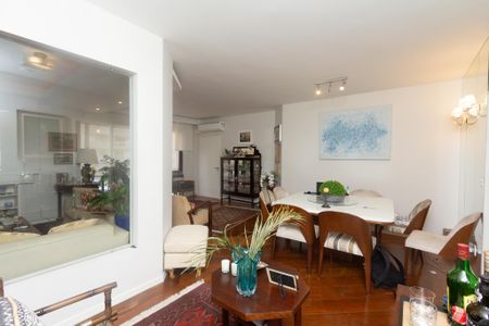 Apartamento para alugar com 155m², 2 quartos e 2 vagasSala