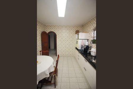 Casa à venda com 291m², 3 quartos e 3 vagasCozinha