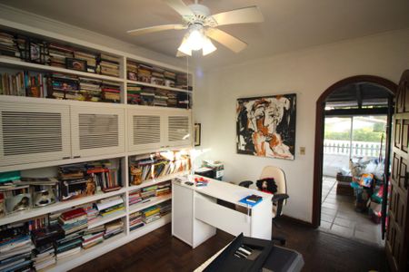 Casa à venda com 291m², 3 quartos e 3 vagasEscritório