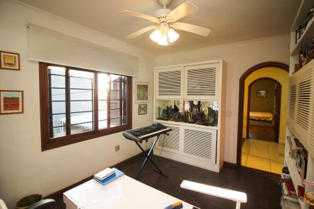 Casa à venda com 291m², 3 quartos e 3 vagasEscritório