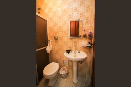 Casa à venda com 291m², 3 quartos e 3 vagasBanheiro de serviço