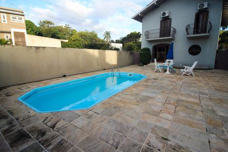Casa à venda com 291m², 3 quartos e 3 vagasPiscina